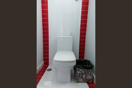 Casa à venda com 455m², 5 quartos e 3 vagas Casa à venda com 455m², 5 quartos e 3 vagasLavabo do Salão