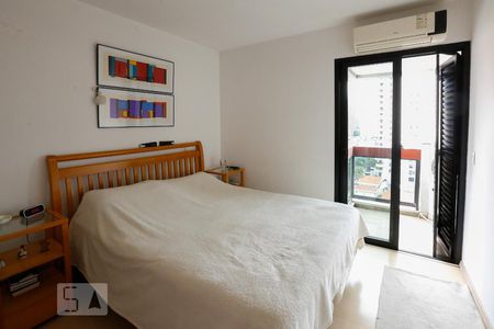 Apartamento à venda com 150m², 3 quartos e 3 vagas Apartamento à venda com 150m², 3 quartos e 3 vagasSuíte