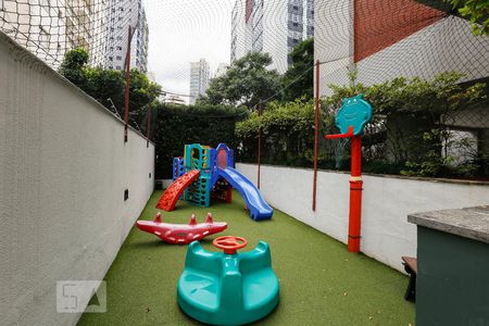 Apartamento à venda com 150m², 3 quartos e 3 vagas Apartamento à venda com 150m², 3 quartos e 3 vagasÁrea Comum - Playground