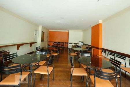 Apartamento à venda com 150m², 3 quartos e 3 vagas Apartamento à venda com 150m², 3 quartos e 3 vagasÁrea comum - Salão de festas