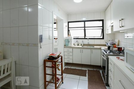 Apartamento à venda com 150m², 3 quartos e 3 vagas Apartamento à venda com 150m², 3 quartos e 3 vagasCozinha