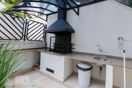 Apartamento à venda com 150m², 3 quartos e 3 vagas Apartamento à venda com 150m², 3 quartos e 3 vagasÁrea comum - Churrasqueira