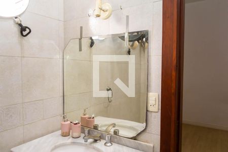 Casa à venda com 600m², 6 quartos e 6 vagas Casa à venda com 600m², 6 quartos e 6 vagasBanheiro da Suíte 3Banheiro da Suíte 3