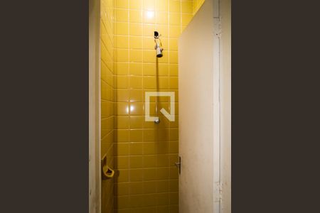 Casa à venda com 600m², 6 quartos e 6 vagas Casa à venda com 600m², 6 quartos e 6 vagasBanheiro da Suíte de serviço