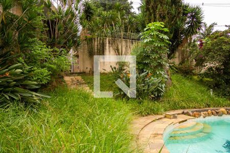 Casa à venda com 600m², 6 quartos e 6 vagas Casa à venda com 600m², 6 quartos e 6 vagasJardim e piscina