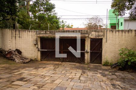 Casa à venda com 600m², 6 quartos e 6 vagas Casa à venda com 600m², 6 quartos e 6 vagasGaragem  e quintal