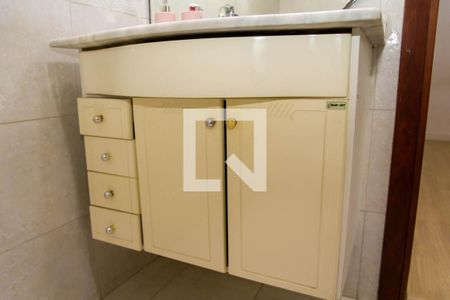 Casa à venda com 600m², 6 quartos e 6 vagas Casa à venda com 600m², 6 quartos e 6 vagasBanheiro da Suíte 3