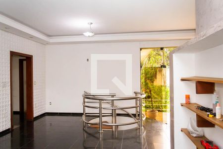 Casa à venda com 600m², 6 quartos e 6 vagas Casa à venda com 600m², 6 quartos e 6 vagasSala 2