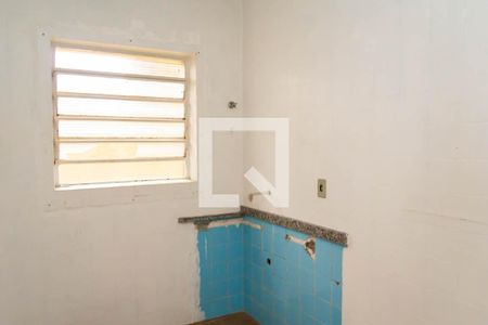 Casa à venda com 600m², 6 quartos e 6 vagas Casa à venda com 600m², 6 quartos e 6 vagasCozinha da casa de serviço