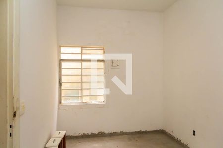 Casa à venda com 600m², 6 quartos e 6 vagas Casa à venda com 600m², 6 quartos e 6 vagasSala da casa de serviço