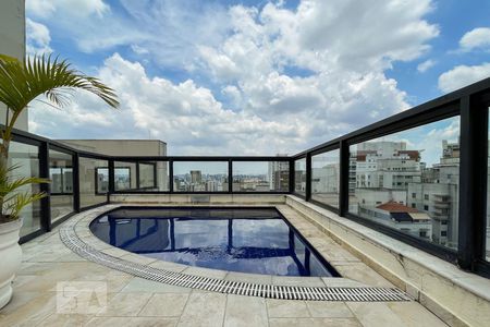 Studio para alugar com 26m², 1 quarto e 1 vaga Studio para alugar com 26m², 1 quarto e 1 vagaPiscina