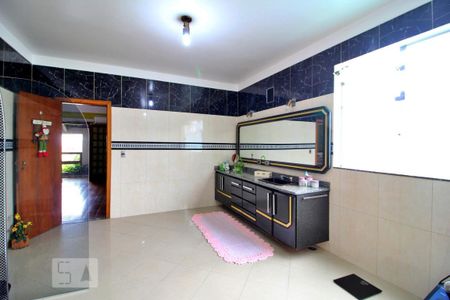 Casa à venda com 600m², 4 quartos e 6 vagasBanheiro da Suíte 1