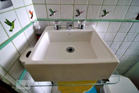 Casa à venda com 600m², 4 quartos e 6 vagasBanheiro da Suíte 4