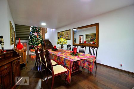 Casa à venda com 600m², 4 quartos e 6 vagasSala de Jantar