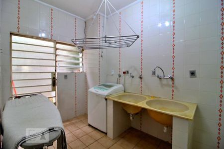 Casa à venda com 600m², 4 quartos e 6 vagasÁrea de Serviço