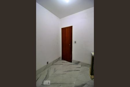 Casa à venda com 600m², 4 quartos e 6 vagasEscritório