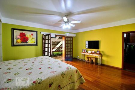 Casa à venda com 600m², 4 quartos e 6 vagasSuíte 1