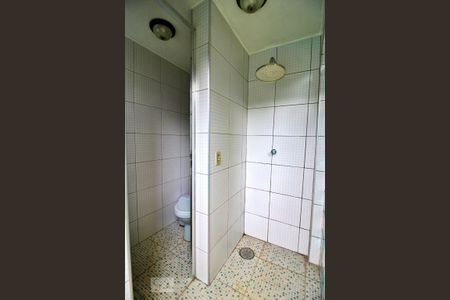 Casa à venda com 600m², 4 quartos e 6 vagasBanheiro de Serviço 2