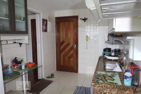 Apartamento à venda com 80m², 2 quartos e 1 vagaCozinha
