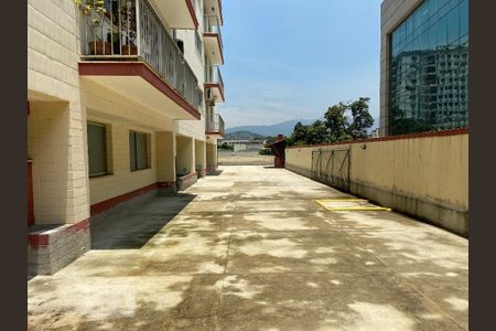 Apartamento à venda com 80m², 2 quartos e 1 vaga Apartamento à venda com 80m², 2 quartos e 1 vagaÁrea Comum - Playground