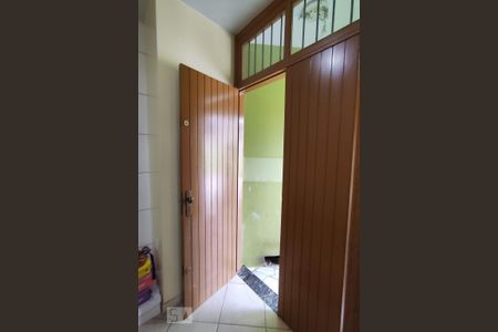 Casa à venda com 257m², 4 quartos e 4 vagasDispensa