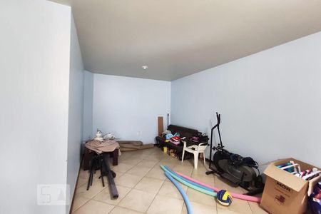 Casa à venda com 257m², 4 quartos e 4 vagasDispensa