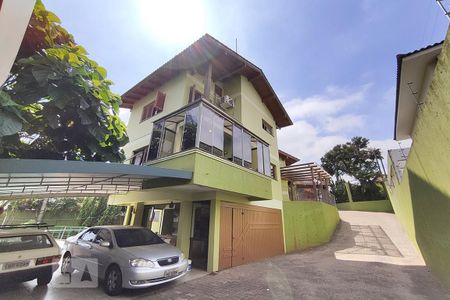 Casa à venda com 257m², 4 quartos e 4 vagasGaragem