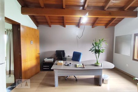 Casa à venda com 257m², 4 quartos e 4 vagasQuarto 4 Escritório