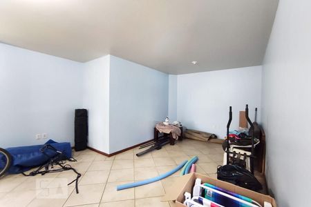 Casa à venda com 257m², 4 quartos e 4 vagasDispensa