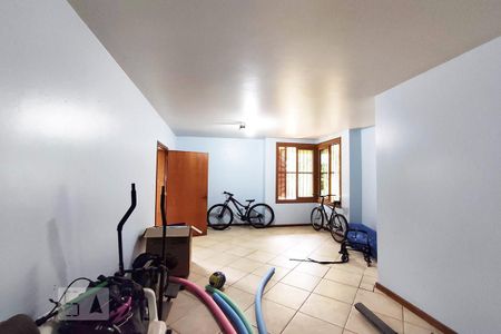 Casa à venda com 257m², 4 quartos e 4 vagasDispensa