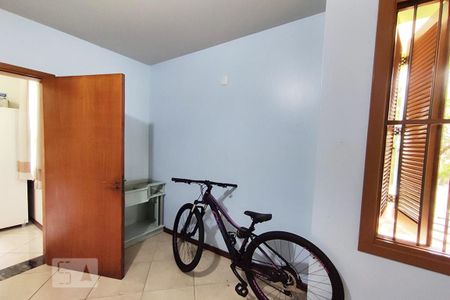 Casa à venda com 257m², 4 quartos e 4 vagasDispensa