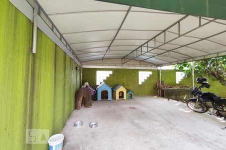 Casa à venda com 257m², 4 quartos e 4 vagasCanil 