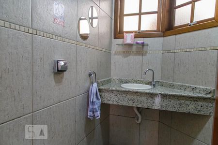 Casa à venda com 170m², 3 quartos e sem vaga Casa à venda com 170m², 3 quartos e sem vagaBanheiro 2