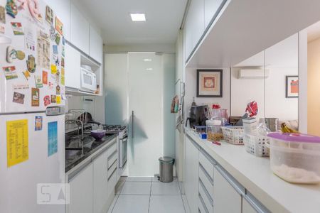 Apartamento à venda com 65m², 2 quartos e 2 vagas Apartamento à venda com 65m², 2 quartos e 2 vagasCozinha