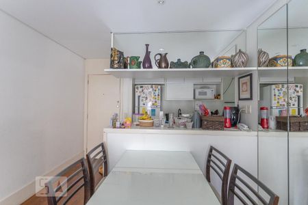 Apartamento à venda com 65m², 2 quartos e 2 vagas Apartamento à venda com 65m², 2 quartos e 2 vagasCozinha