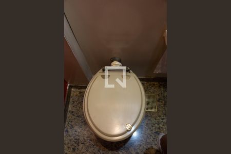 Apartamento à venda com 220m², 3 quartos e 3 vagas Apartamento à venda com 220m², 3 quartos e 3 vagasLavabo