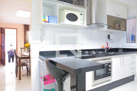 Casa à venda com 120m², 3 quartos e 3 vagas Casa à venda com 120m², 3 quartos e 3 vagasCozinha