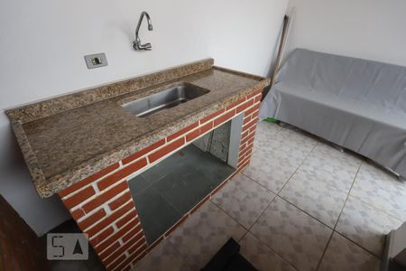 Casa à venda com 170m², 4 quartos e 2 vagas Casa à venda com 170m², 4 quartos e 2 vagasTerraço