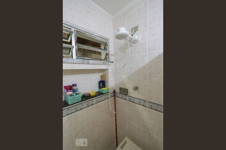 Casa à venda com 170m², 4 quartos e 2 vagas Casa à venda com 170m², 4 quartos e 2 vagasBanheiro Social