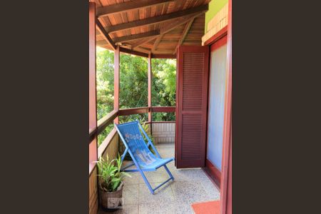 Casa à venda com 267m², 3 quartos e 2 vagas Casa à venda com 267m², 3 quartos e 2 vagasVaranda da suíte