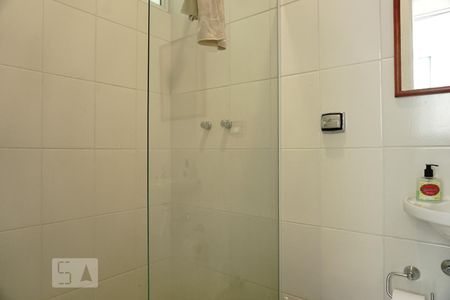 Casa à venda com 424m², 5 quartos e 4 vagasBanheiro de Serviço