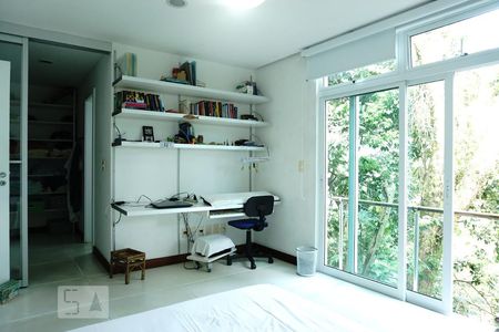 Casa à venda com 424m², 5 quartos e 4 vagasSuíte 4