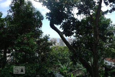 Casa à venda com 424m², 5 quartos e 4 vagasVista da Suíte 5