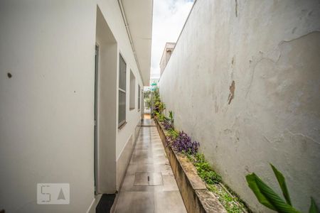 Casa à venda com 350m², 3 quartos e 8 vagas Casa à venda com 350m², 3 quartos e 8 vagasCorredor Externo
