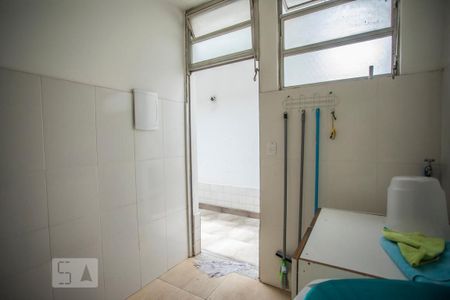 Casa à venda com 350m², 3 quartos e 8 vagas Casa à venda com 350m², 3 quartos e 8 vagasÁrea de Serviço