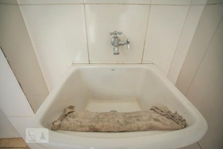 Casa à venda com 350m², 3 quartos e 8 vagas Casa à venda com 350m², 3 quartos e 8 vagasÁrea de Serviço - Torneira