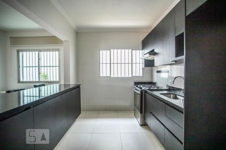 Casa à venda com 350m², 3 quartos e 8 vagas Casa à venda com 350m², 3 quartos e 8 vagasCozinha