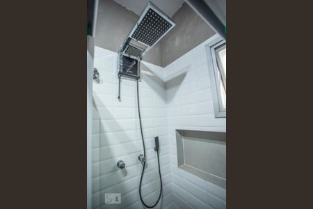 Casa à venda com 350m², 3 quartos e 8 vagas Casa à venda com 350m², 3 quartos e 8 vagasBanheiro Suíte - Chuveiro