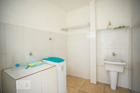 Casa à venda com 350m², 3 quartos e 8 vagas Casa à venda com 350m², 3 quartos e 8 vagasÁrea de Serviço