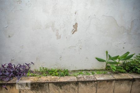 Casa à venda com 350m², 3 quartos e 8 vagas Casa à venda com 350m², 3 quartos e 8 vagasVista